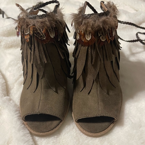 Open toe booties - Picture 1 of 4